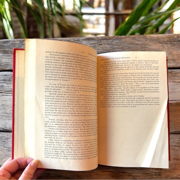 VINTAGE 1977 Conflict & Crisis by Robert J. Donovan - Hardcover Book - Picture 12 of 16